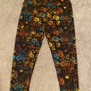 Lularoe brand new TC2 leggings